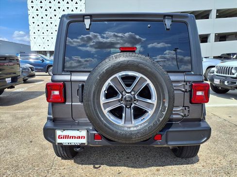 Used 2021 Jeep Wrangler Unlimited Sahara image 23