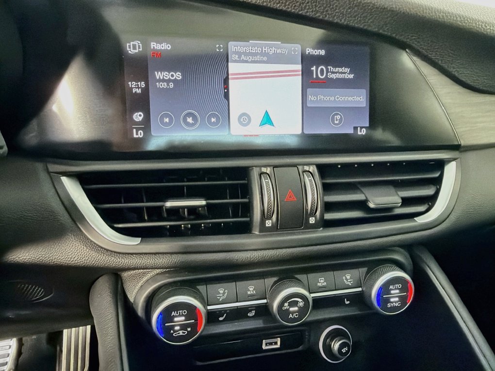 Used 2022 Alfa Romeo Giulia Ti RWD image 18