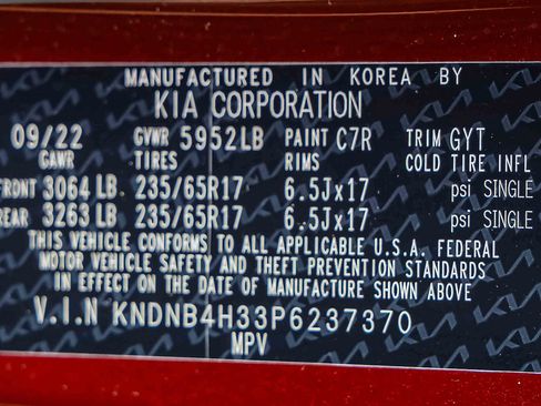 Certified 2023 Kia Carnival LX image 34