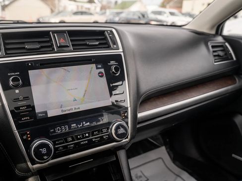 Used 2018 Subaru Outback 3.6R Limited image 25