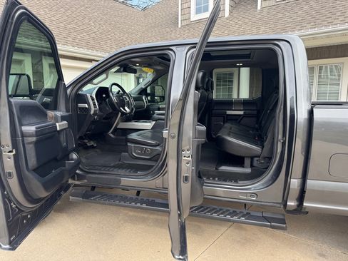 Used 2017 Ford F350 Lariat w/ Lariat Ultimate Package image 11