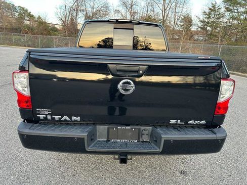 Used 2017 Nissan Titan SL image 46