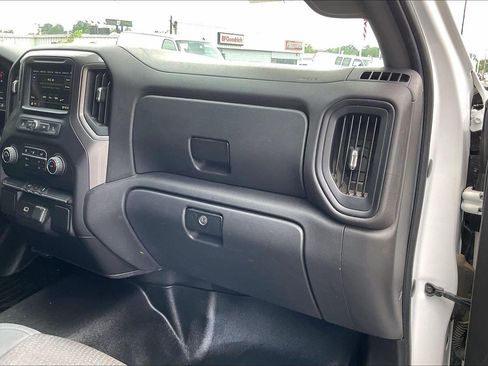 Used 2019 Chevrolet Silverado 1500 W/T w/ WT Convenience Package AWD/4WD image 17