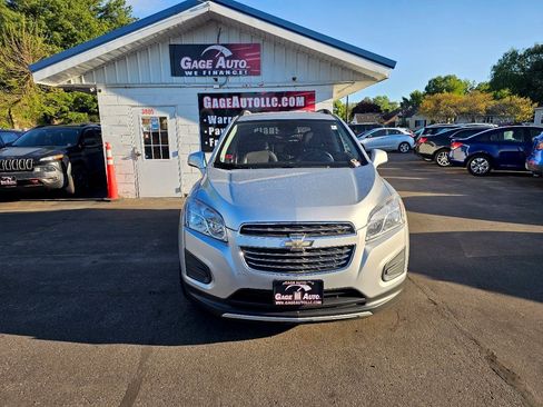 Used 2016 Chevrolet Trax LT w/ LT Convenience Package AWD/4WD image 2