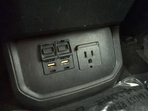 Used 2021 Toyota Highlander Platinum image 18