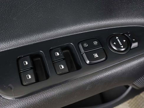 Used 2020 Kia Rio S image 32