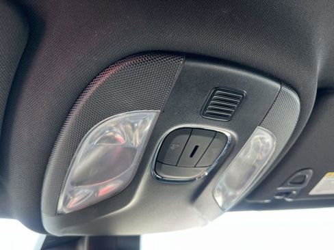 Used 2024 Jeep Compass Latitude image 31