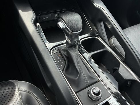 Used 2022 Kia Telluride LX FWD image 24