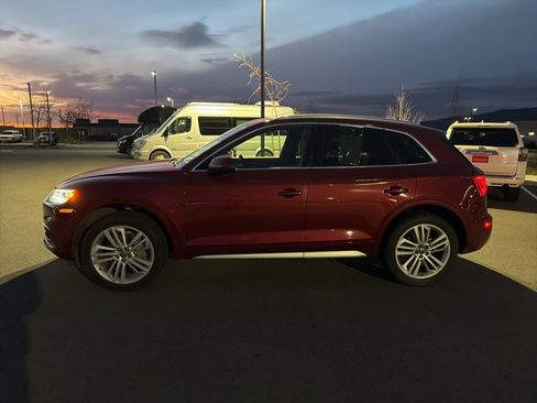 Used 2018 Audi Q5 Prestige w/ Prestige Package image 4