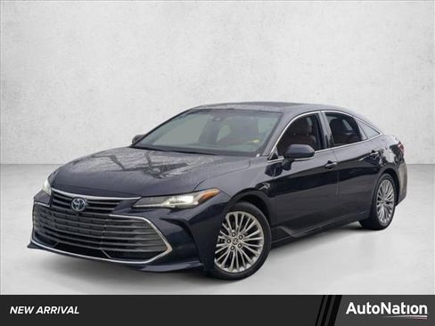 Certified 2022 Toyota Avalon Limited image 1