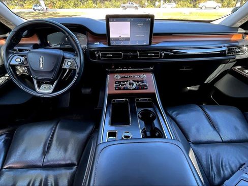 Used 2020 Lincoln Aviator Reserve w/ Equipment Group 202A image 14