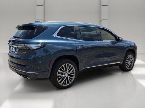 Used 2026 Buick Enclave Avenir w/ Super Cruise Package FWD image 5