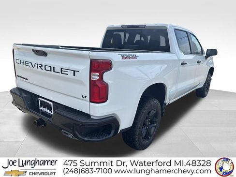 Used 2022 Chevrolet Silverado 1500 LT Trail Boss w/ LT Trail Boss Premium Package AWD/4WD image 3
