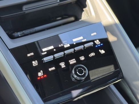 New 2025 Porsche Macan 4 Electric image 26