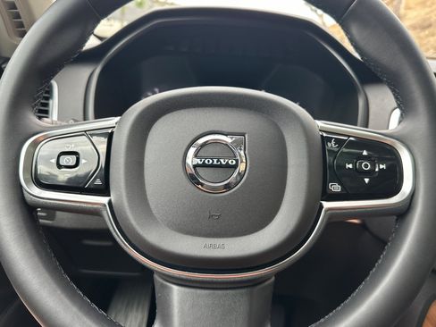 Certified 2023 Volvo XC90 T8 Plus AWD/4WD image 29