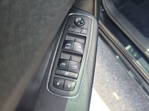 Used 2019 Chrysler 300 Touring L w/ Quick Order Package 22F RWD image 16
