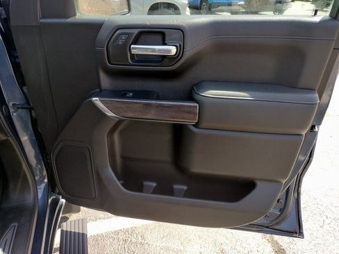 Used 2022 Chevrolet Silverado 1500 LTZ w/ Z71 Off-Road Package image 20