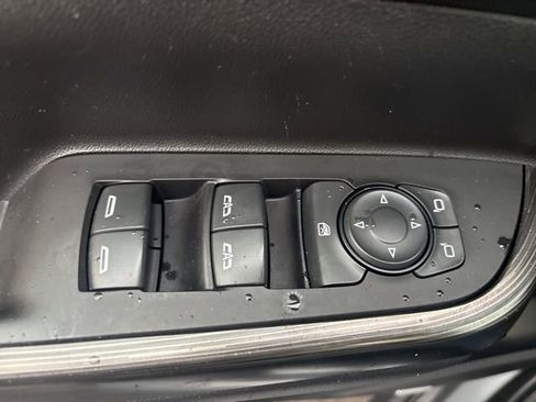 Used 2023 GMC Acadia SLT image 27