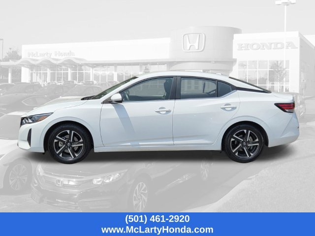 Used 2024 Nissan Sentra SV FWD image 2