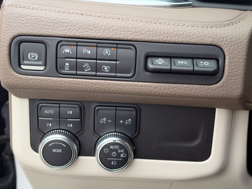 Used 2024 GMC Yukon XL Denali AWD/4WD image 21