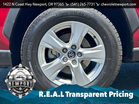 Used 2020 Toyota RAV4 XLE w/ Convenience Package AWD/4WD image 11
