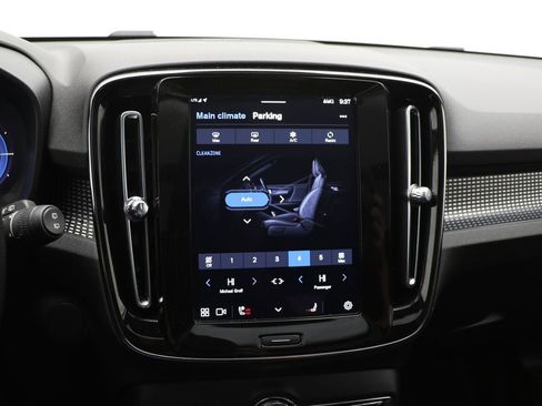 Used 2021 Volvo XC40 P8 Recharge w/ Advanced Package image 24