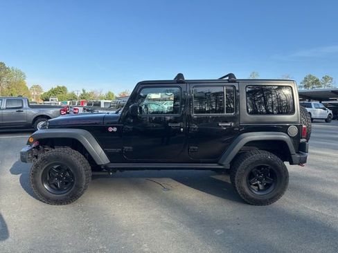 Used 2016 Jeep Wrangler Unlimited Rubicon image 2