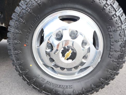 Used 2017 Chevrolet Silverado 3500 LTZ w/ Duramax Plus Package AWD/4WD image 15