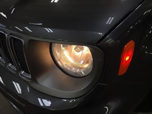 Used 2019 Jeep Renegade Limited w/ Trailer Tow Group image 31