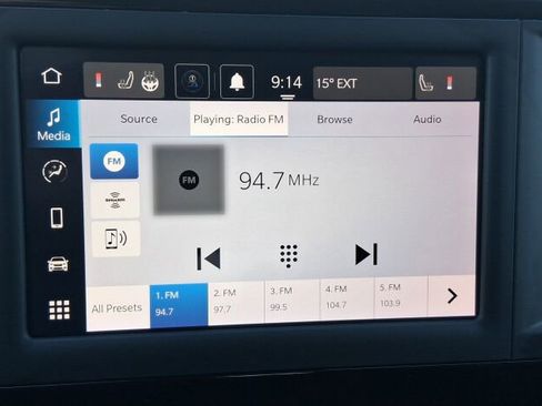 Used 2023 Chrysler Voyager LX FWD image 31