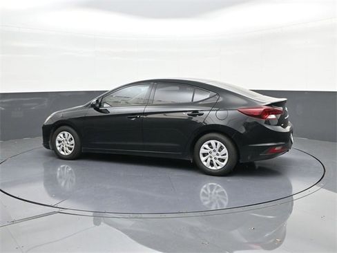 Used 2020 Hyundai Elantra SE w/ Cargo Package (C1) image 5