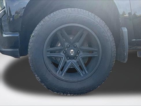 Used 2021 Chevrolet Silverado 1500 Custom Trail Boss w/ Midnight Edition AWD/4WD image 9