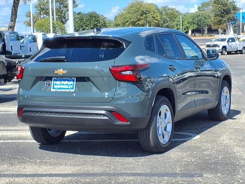 New 2026 Chevrolet Trax LS w/ LS Convenience Package image 4