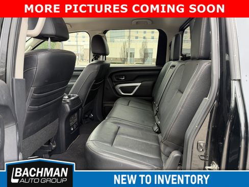 Used 2019 Nissan Titan SL w/ Chrome Package image 7