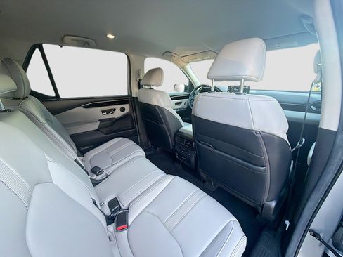 Certified 2025 Honda Pilot EX-L image 29