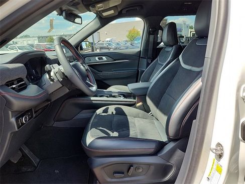 New 2025 Ford Explorer ST image 6