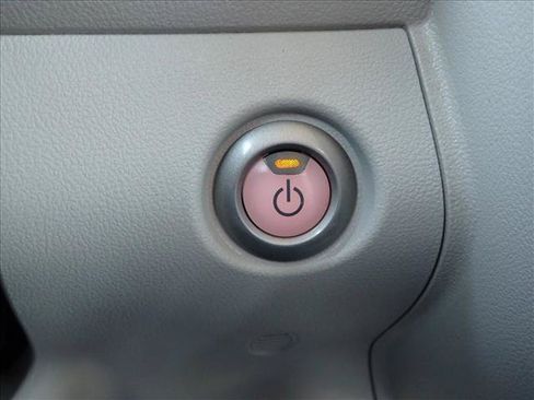 Used 2012 Nissan Leaf SL FWD image 22