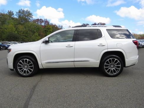 Used 2023 GMC Acadia Denali w/ Denali Ultimate Package image 9