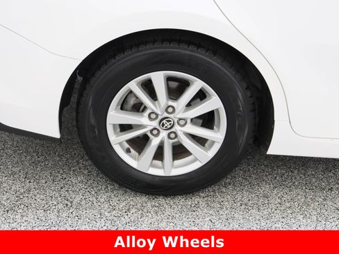 Used 2025 Toyota Camry LE FWD image 5