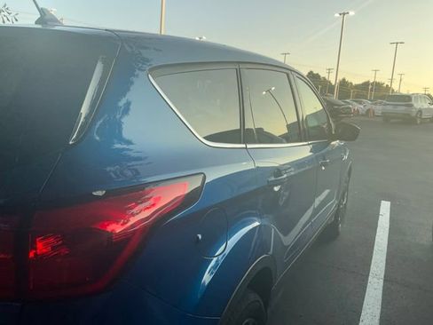 Used 2019 Ford Escape SE AWD/4WD image 5
