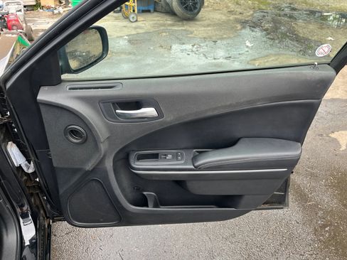 Used 2021 Dodge Charger SXT w/ Leather Interior Group image 17