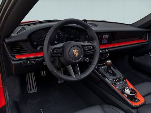 Used 2025 Porsche 911 Carrera T RWD image 29