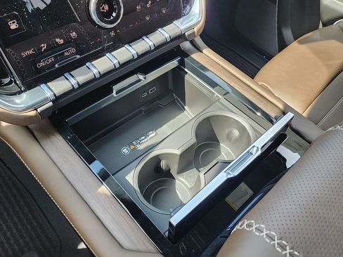 New 2026 GMC Yukon XL Denali Ultimate AWD/4WD image 38