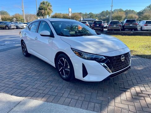 Used 2024 Nissan Sentra SV image 7