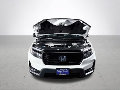 Used 2025 Honda Passport Black Edition image 23