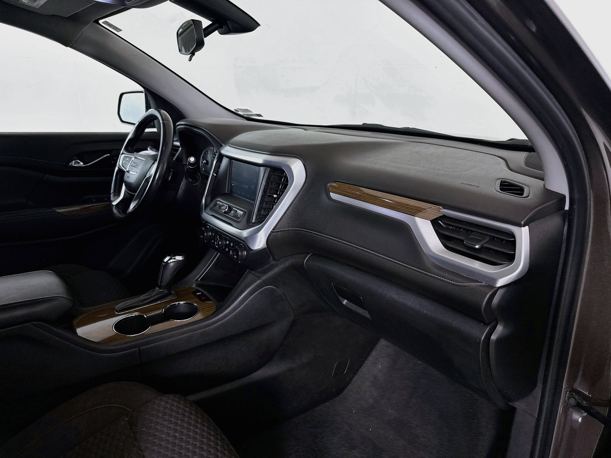 Used 2019 GMC Acadia SLE FWD image 25