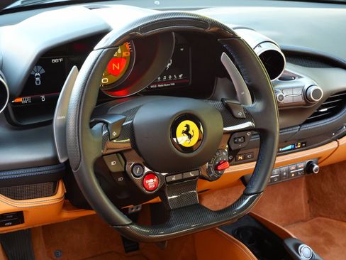 Used 2022 Ferrari F8 Tributo RWD image 12