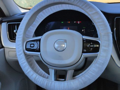 New 2026 Volvo XC60 T8 Ultra w/ Protection Package Premier image 15