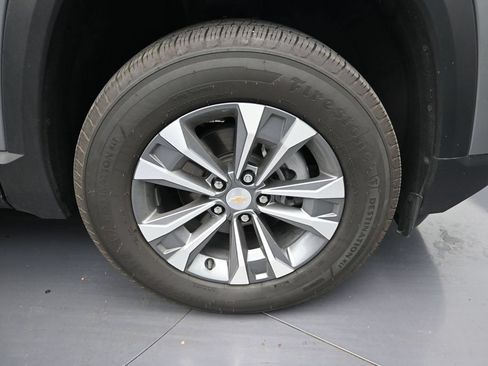 Used 2026 Chevrolet Equinox LT FWD image 9
