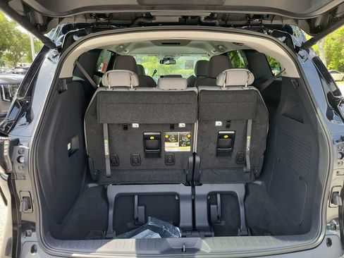 New 2026 Toyota Sienna LE FWD image 29